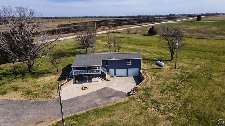 Property Photo:  251 Road 200  KS 66801-7617 