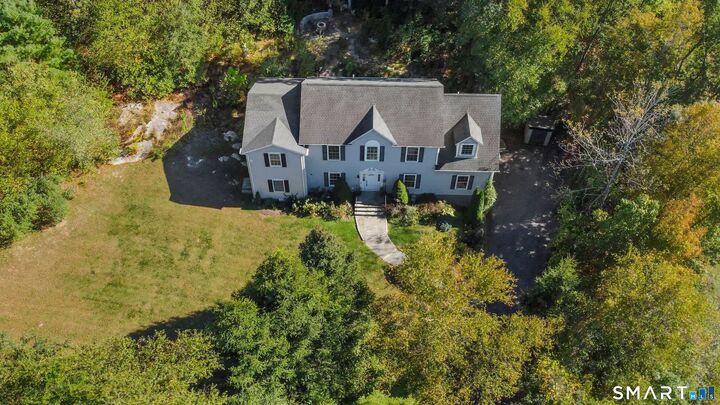 Property Photo:  2 Abbey Lane  CT 06470 