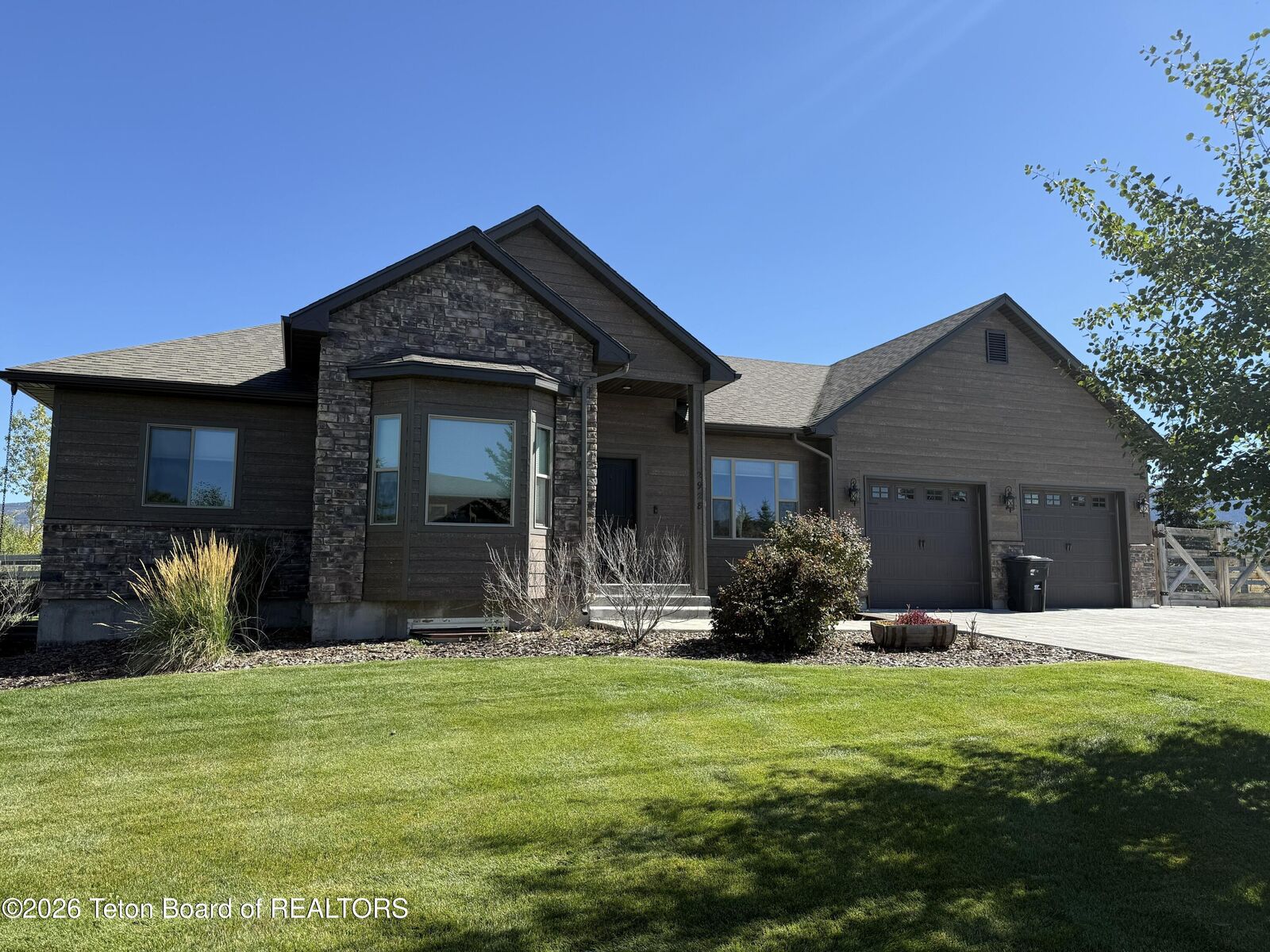 Property Photo:  2928 Iron Wood Drive  ID 83422 