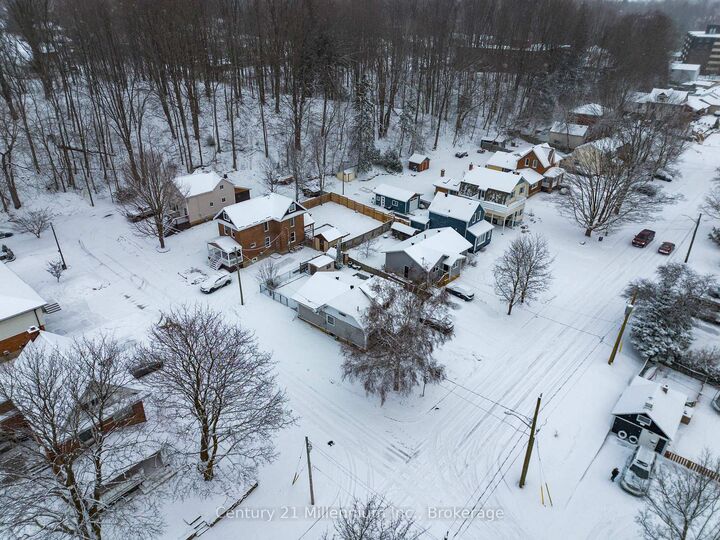 Property Photo:  1712 5th Avenue W  ON N4K 5B8 