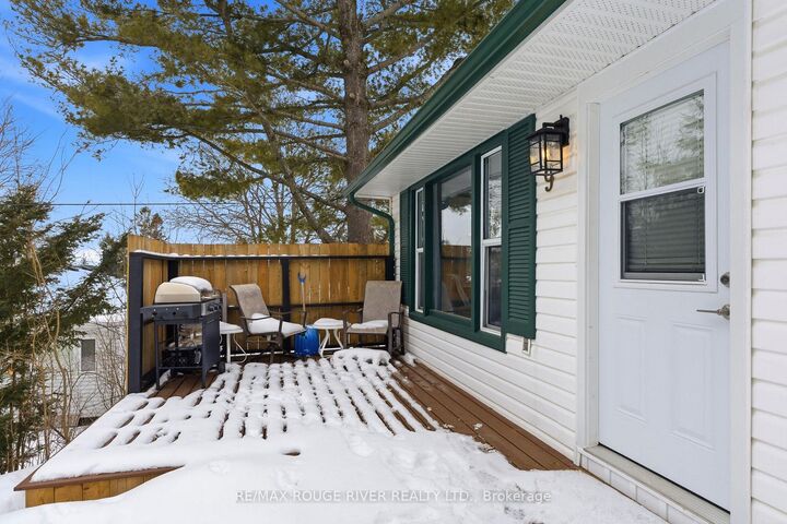 Property Photo: 9 Cedar Street ON K0K 1S0