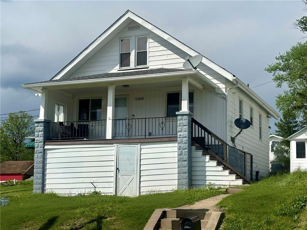 Property Photo:  1260 Bruce St  PA 15301 