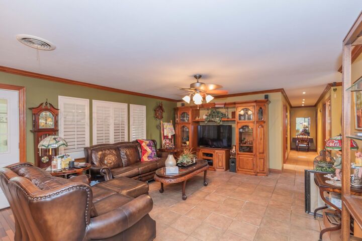 Property Photo:  105 S Pratt Street  TX 79019 