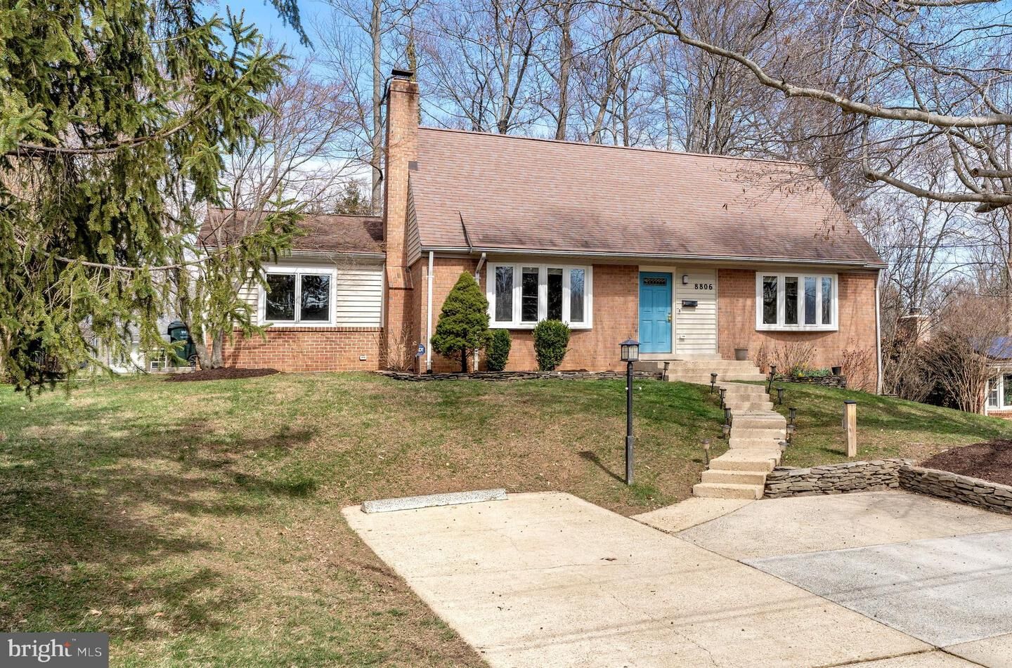 Property Photo: 8806 Cromwell Drive VA 22151