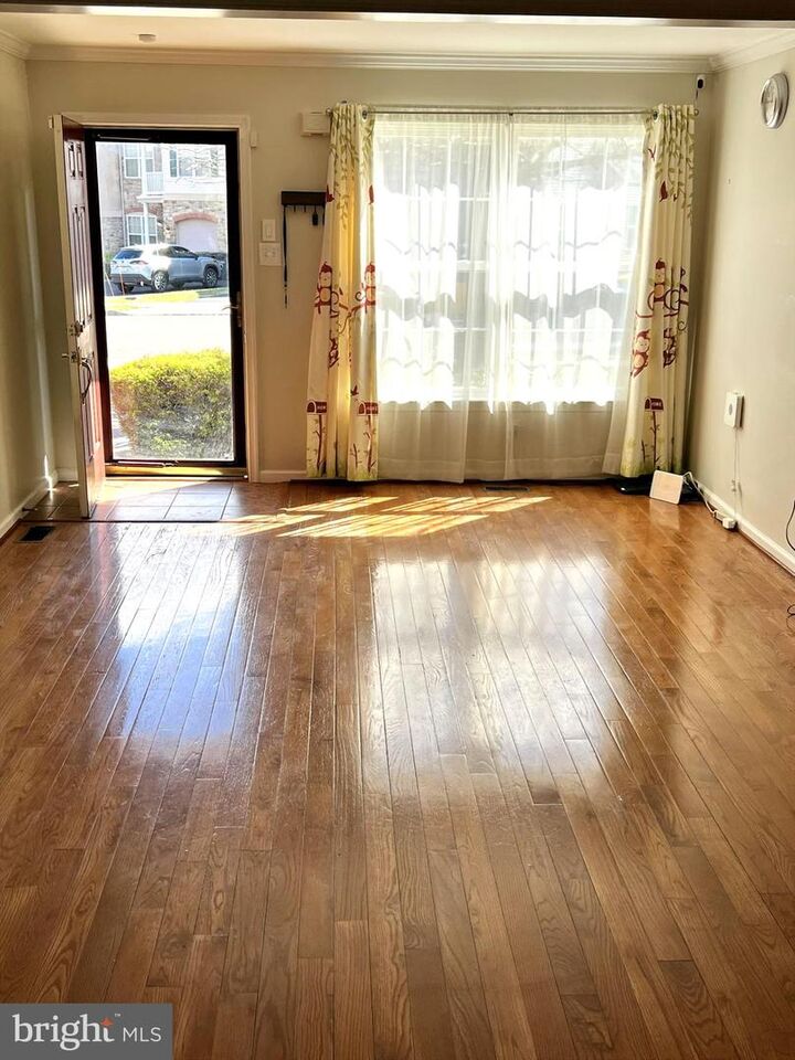 Property Photo:  10 Dukes Way  PA 19053 