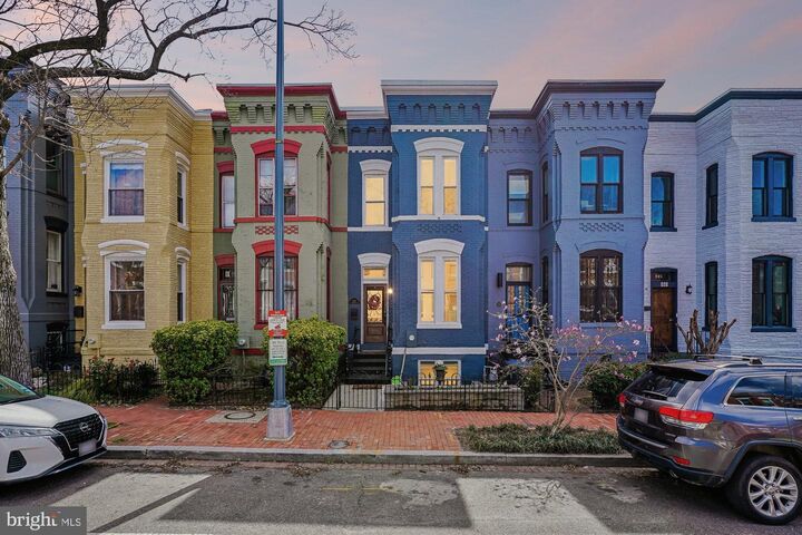 Property Photo:  909 C Street NE  DC 20002 