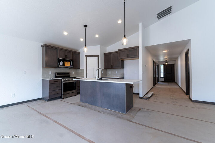 Property Photo: Lt 2 Blk 2 E Valley St S ID 83822