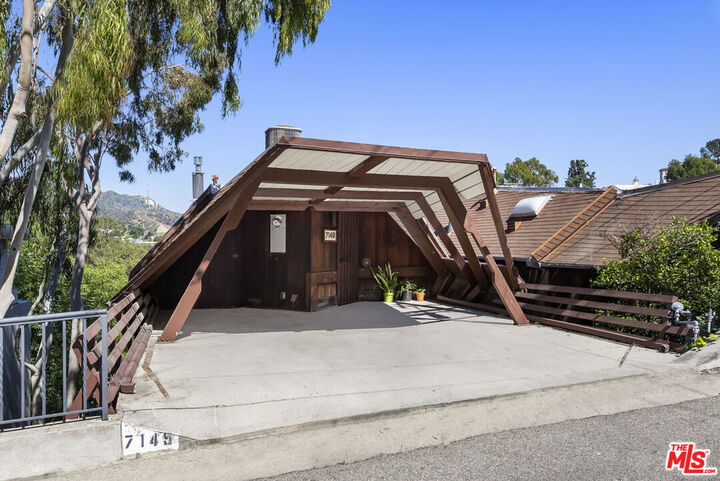 Property Photo:  7149 Woodrow Wilson Dr  CA 90068 