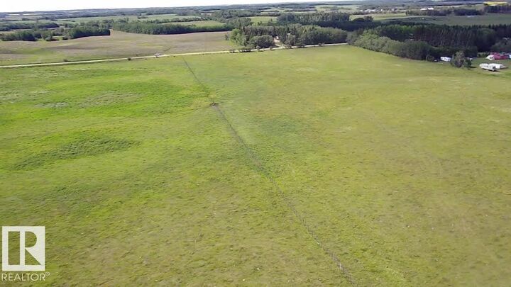 Property Photo:  22440 Twp Rd 502  AB T0B 3M1 
