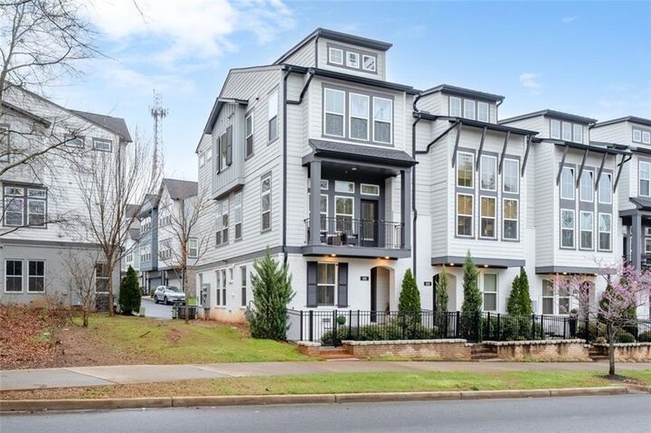 Property Photo:  816 S Columbia Drive  GA 30030 