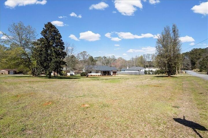 Property Photo:  16 Windsor Way  GA 30263 