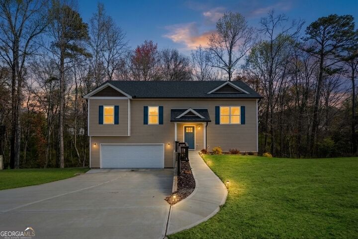 Property Photo:  1816 Jessica Way  GA 30680 