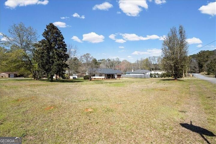 Property Photo:  16 Windsor Way  GA 30263 