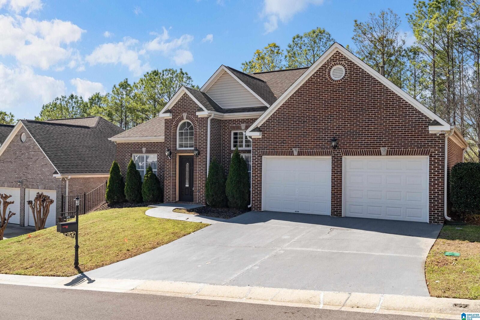 Property Photo: 109 Village Lane AL 35124