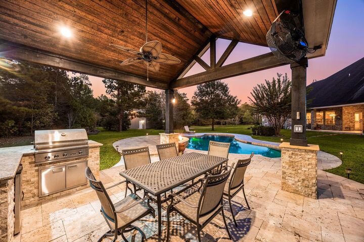 Property Photo: 13506 Stagecoach Road TX 77355