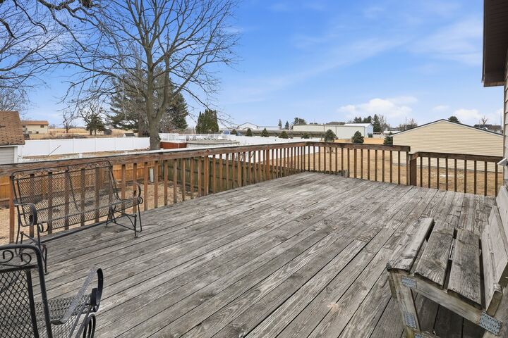 Property Photo:  106 S East Street  IA 50228 