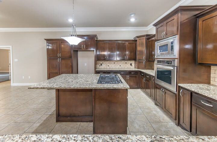 Property Photo: 10110 Peoria Avenue TX 79423