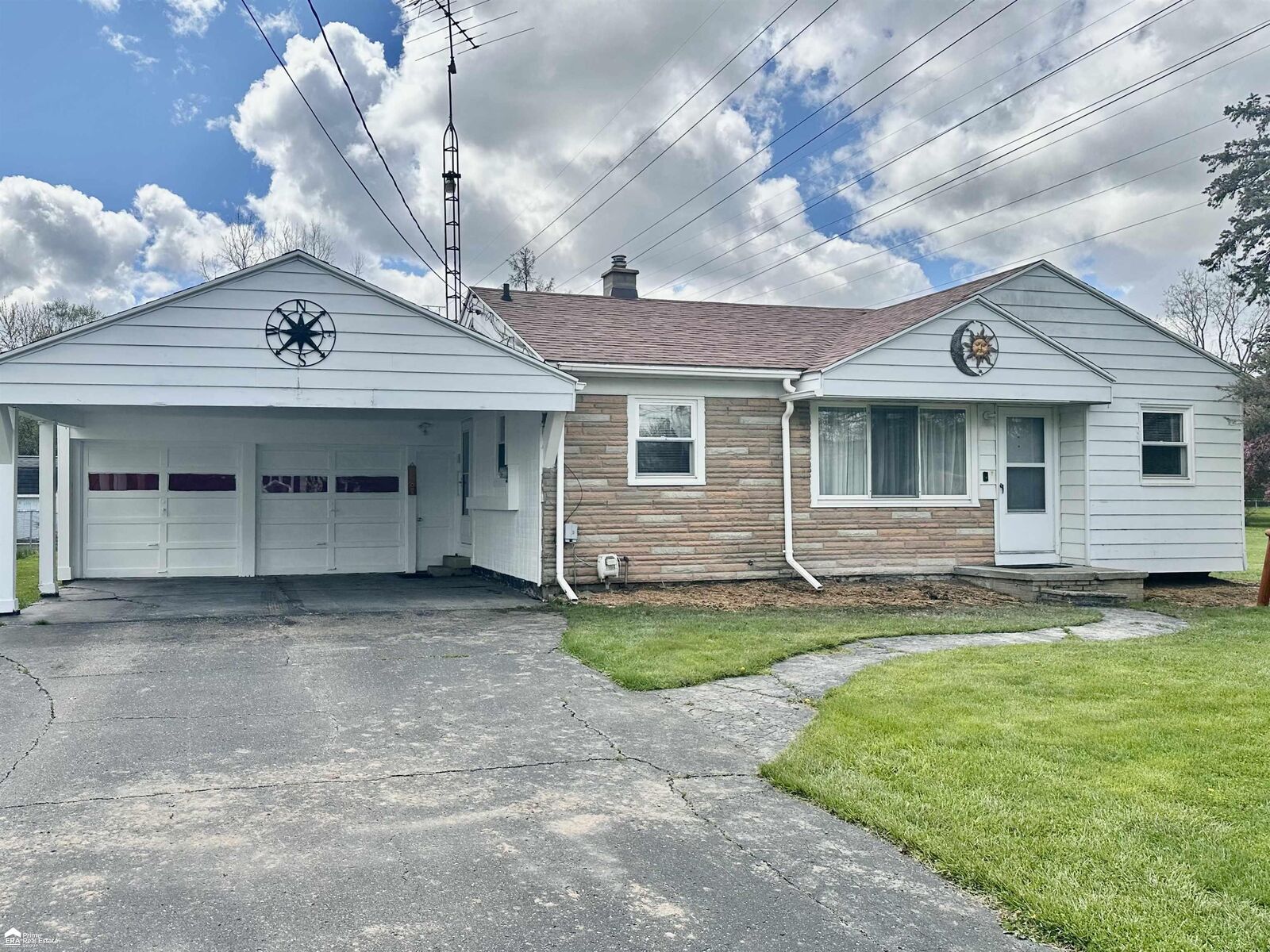 Property Photo:  4136 Leith Street  MI 48509 