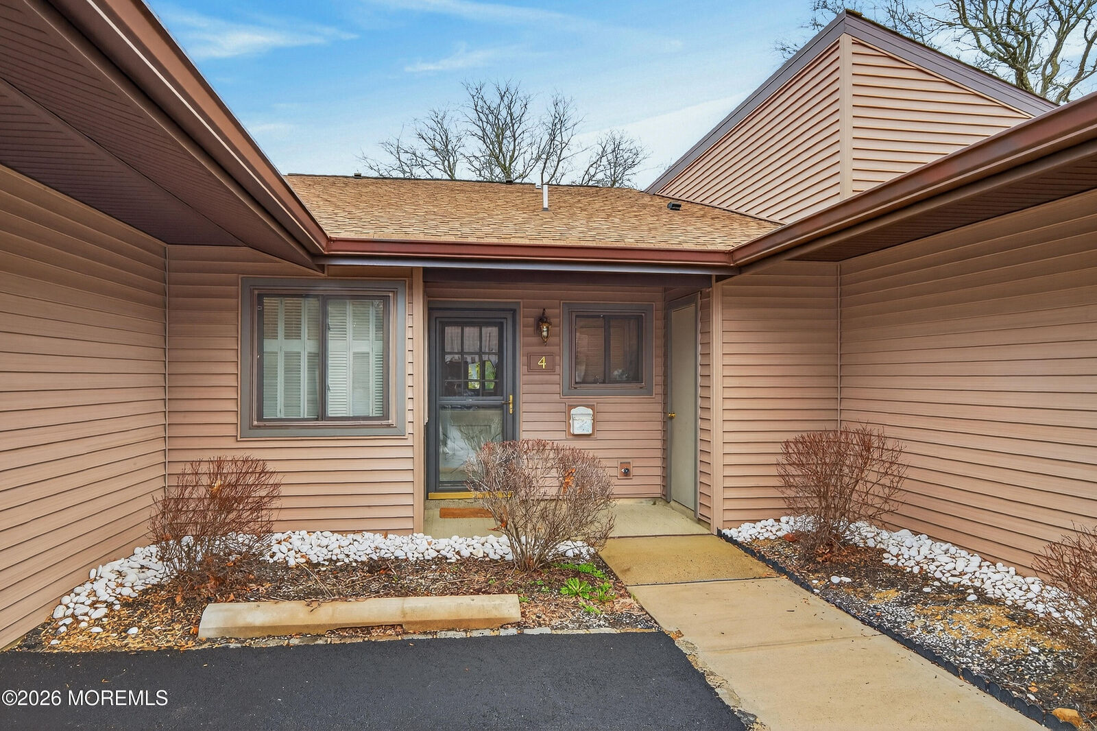 Property Photo:  4 Friendship Court  NJ 07701 