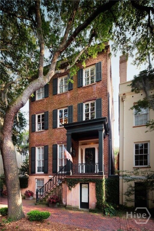 Property Photo: 11 W Jones Street GA 31401