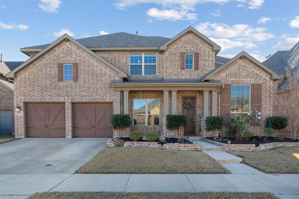 Property Photo: 1413 10th Street TX 76226