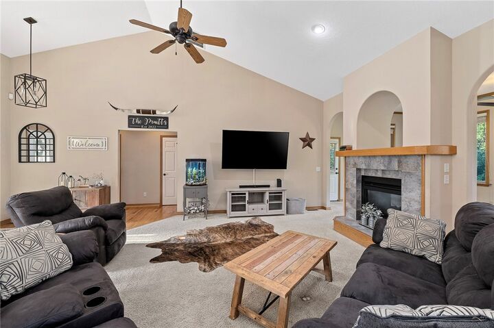 Property Photo:  6 Leawood Place  AR 72715 