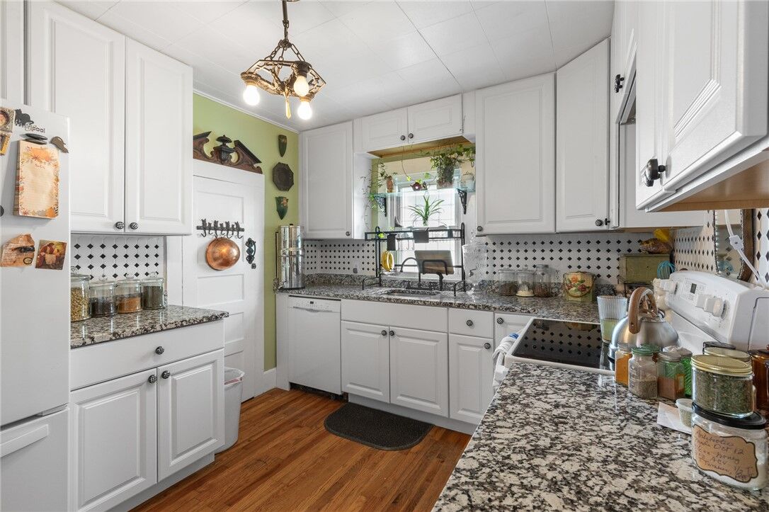 Property Photo:  607 N Robinson Street  AR 72601 