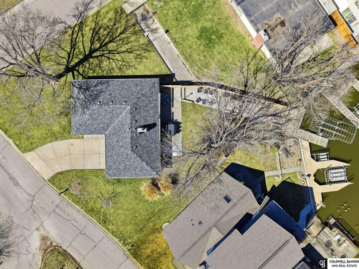 Property Photo:  762 W Lakeshore Drive  NE 68528 