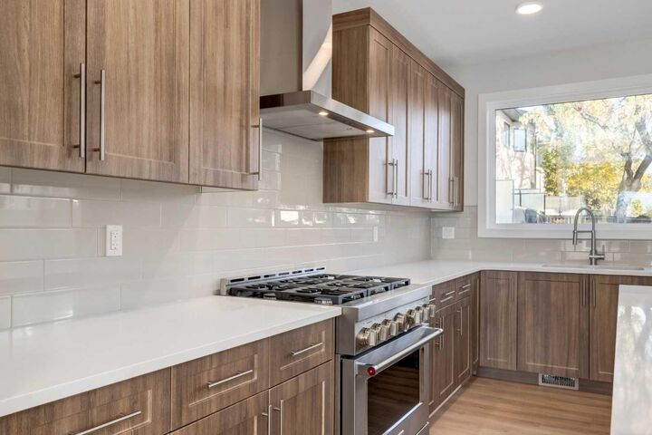 Photo de la propriété:  2516 21 Avenue SW  AB T2T 0P6 