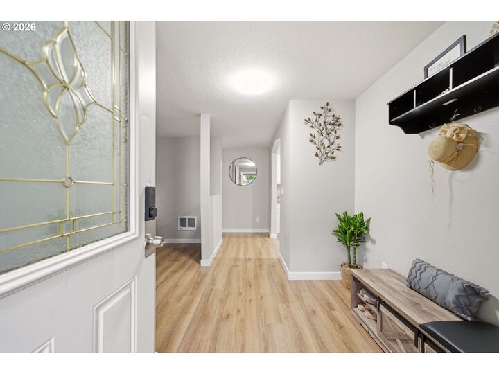 Property Photo:  1302 Bloyd St  WA 98626 