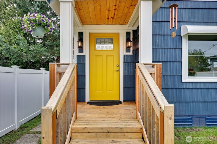 Property Photo: 1523 7th Street WA 98337