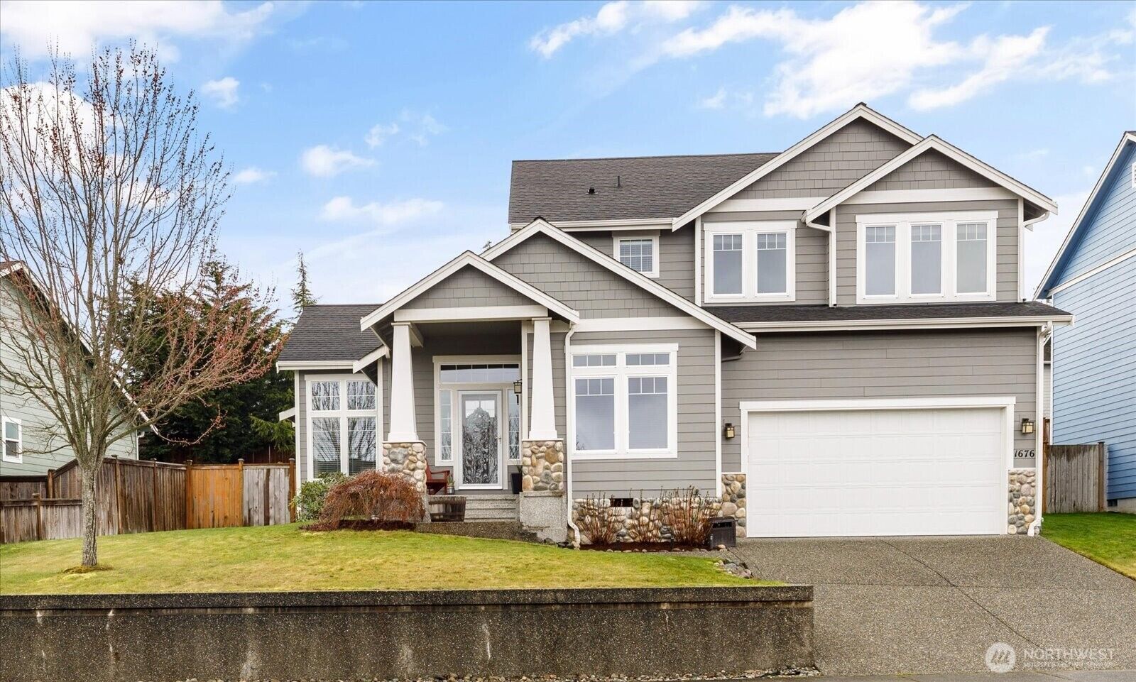 Property Photo: 1676 SW Ulysses Street WA 98277
