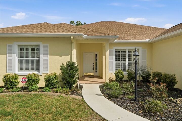 Property Photo:  39 W Amalfi Court  FL 34465 
