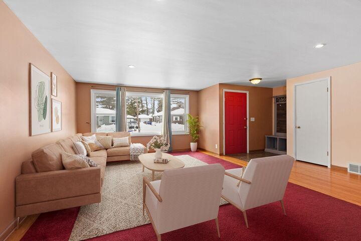 Property Photo: 2412 N Morrison Street WI 54911-2857