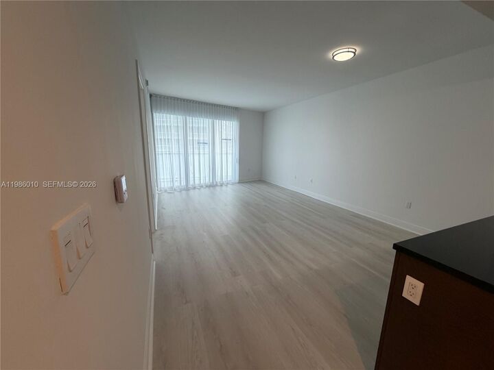Property Photo:  475 Brickell Ave 1711  FL 33131 