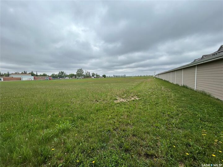 Property Photo:  2 110th Avenue  SK S0E 1T0 
