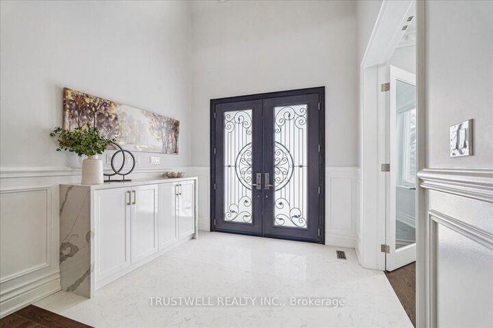 Property Photo: 98 Castle Hill Drive ON M1T 2Y7