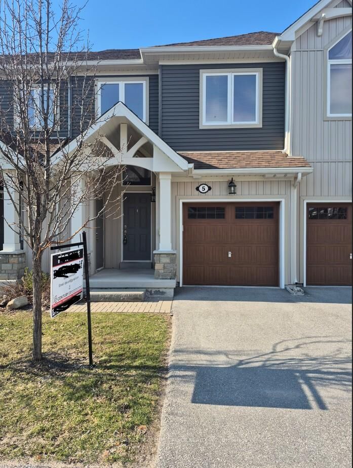 5 Gregory Avenue — photo 1