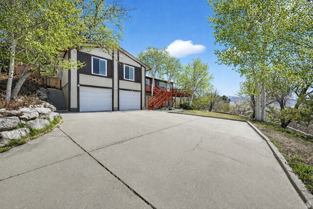 Property Photo: 1290 Oakridge Dr UT 84014