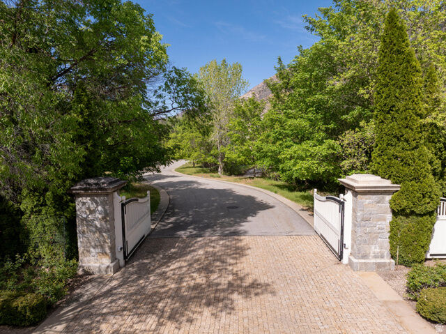 Property Photo:  2614 E Providence Ct 1  UT 84121 