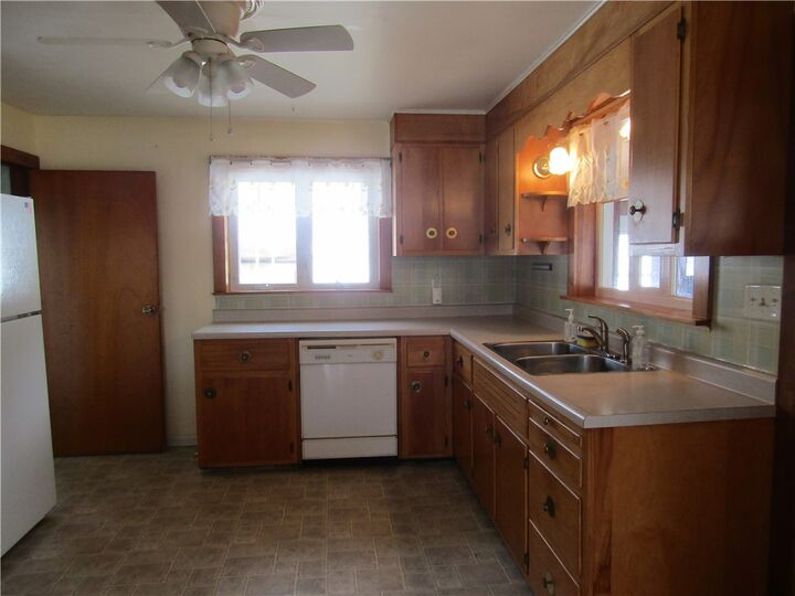 Property Photo:  310 Steyer Rd  PA 15464 