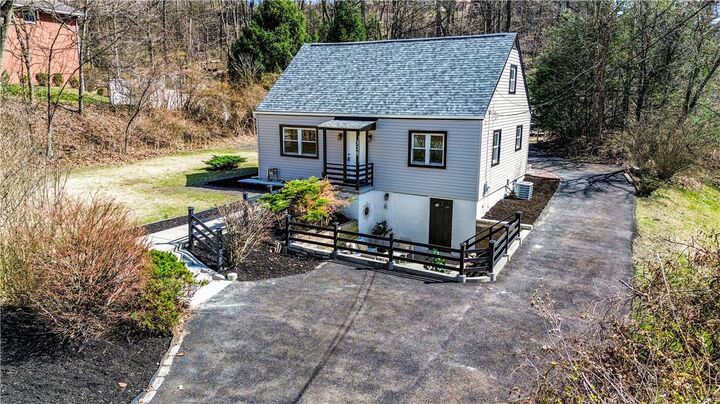 Property Photo:  308 Edgewood Drive  PA 15145 