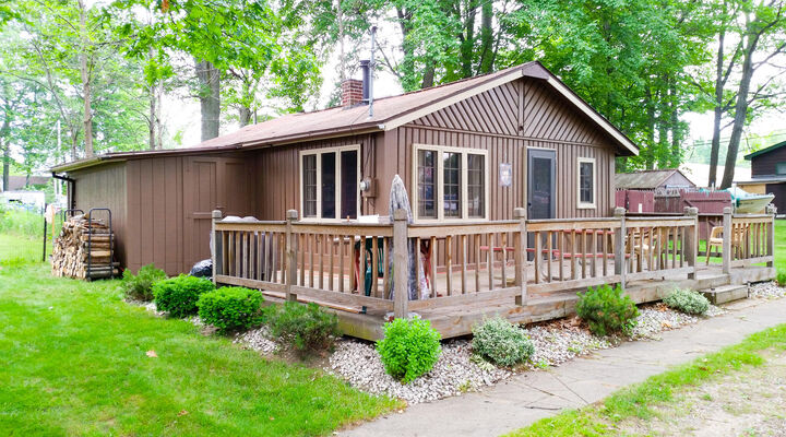 Property Photo: 3974 W Houghton Lake Drive MI 48629