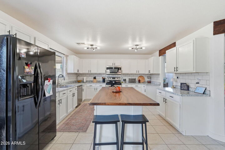Property Photo:  2985 W Goldmine Mountain Drive  AZ 85144 