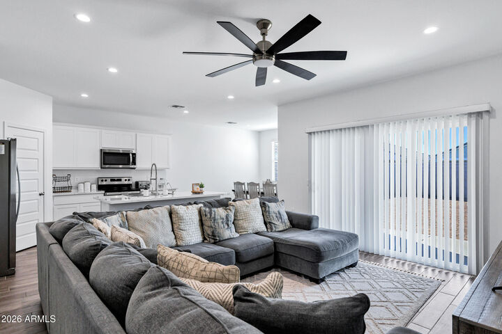 Property Photo:  2939 W Shanley Avenue  AZ 85120 