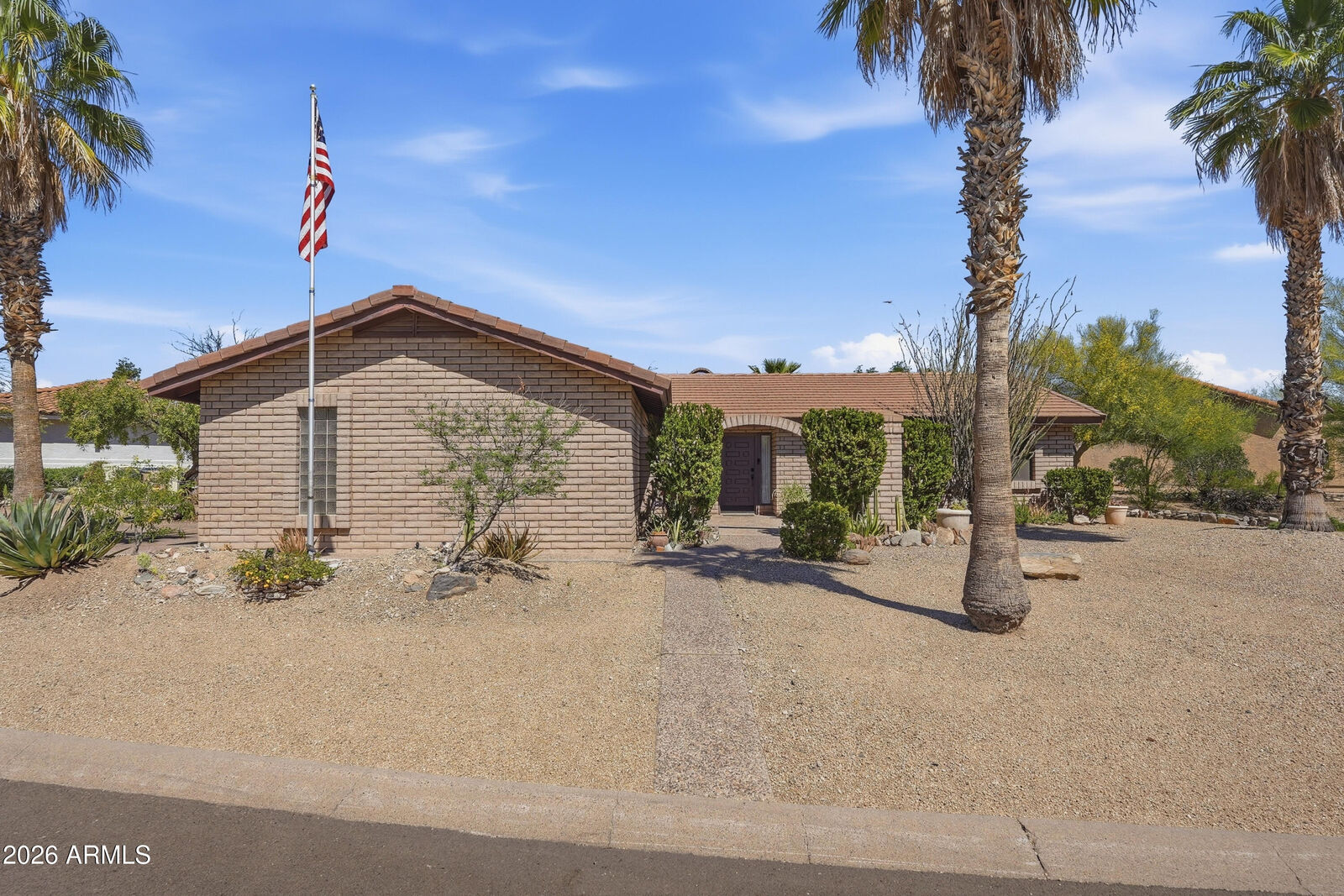 Property Photo:  15830 E Ruskin Lane  AZ 85268 
