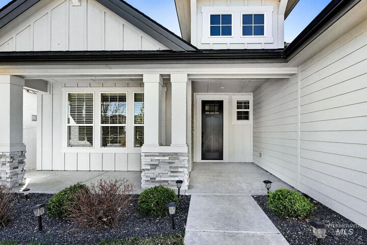 Property Photo: 1457 W Gainsboro St ID 83634