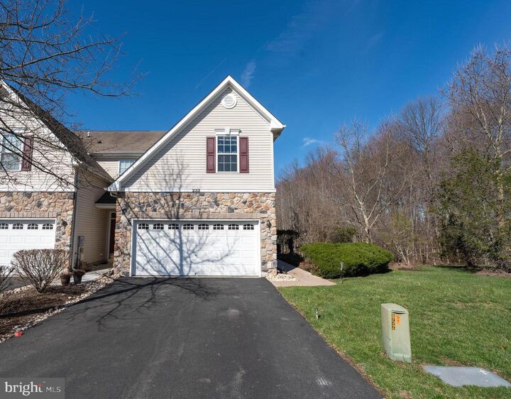 Property Photo:  233 Concord Place  NJ 08534 