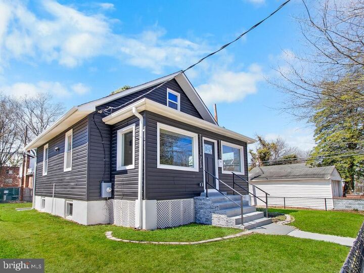 Property Photo:  713 Croissant Place SE  DC 20019 