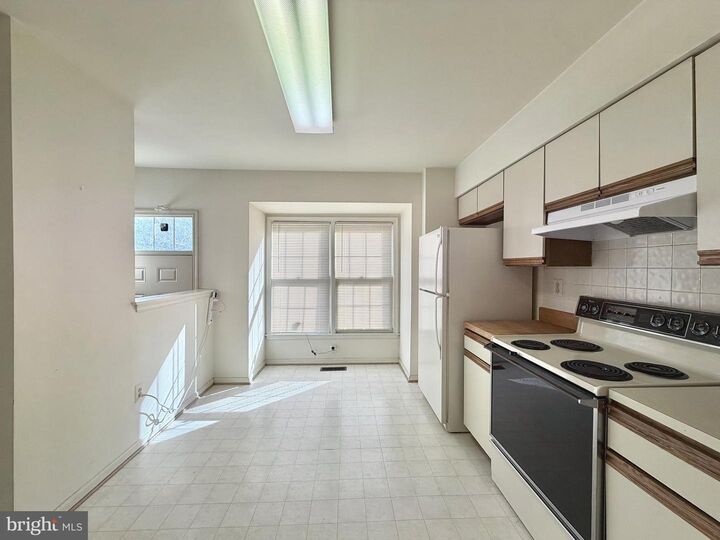 Property Photo: 3824 Swan House Court MD 20866